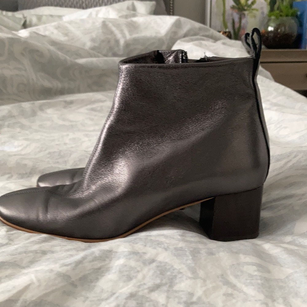 Dark silver Everlane boots